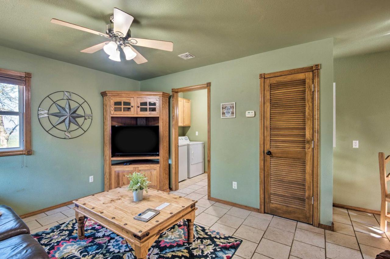 With Deck, Hot Tub And Fire Pit!